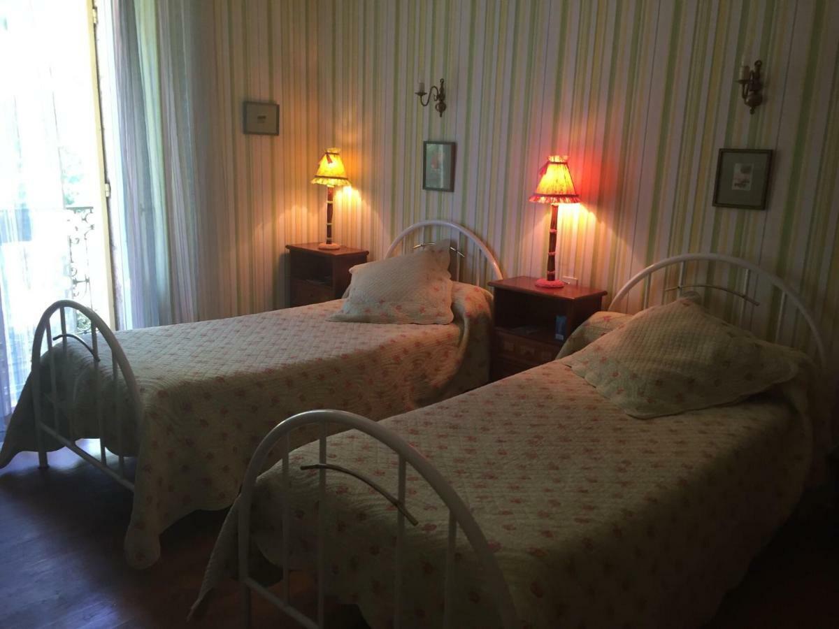 Bed and Breakfast Domaine De Brousson La Tour-sur-Orb Экстерьер фото