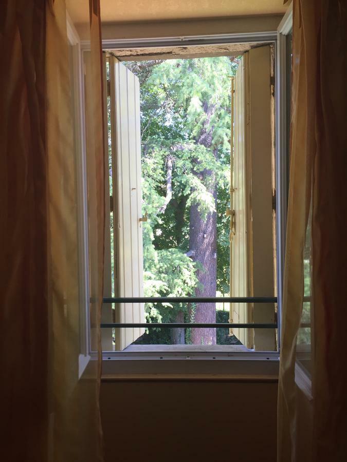 Bed and Breakfast Domaine De Brousson La Tour-sur-Orb Экстерьер фото