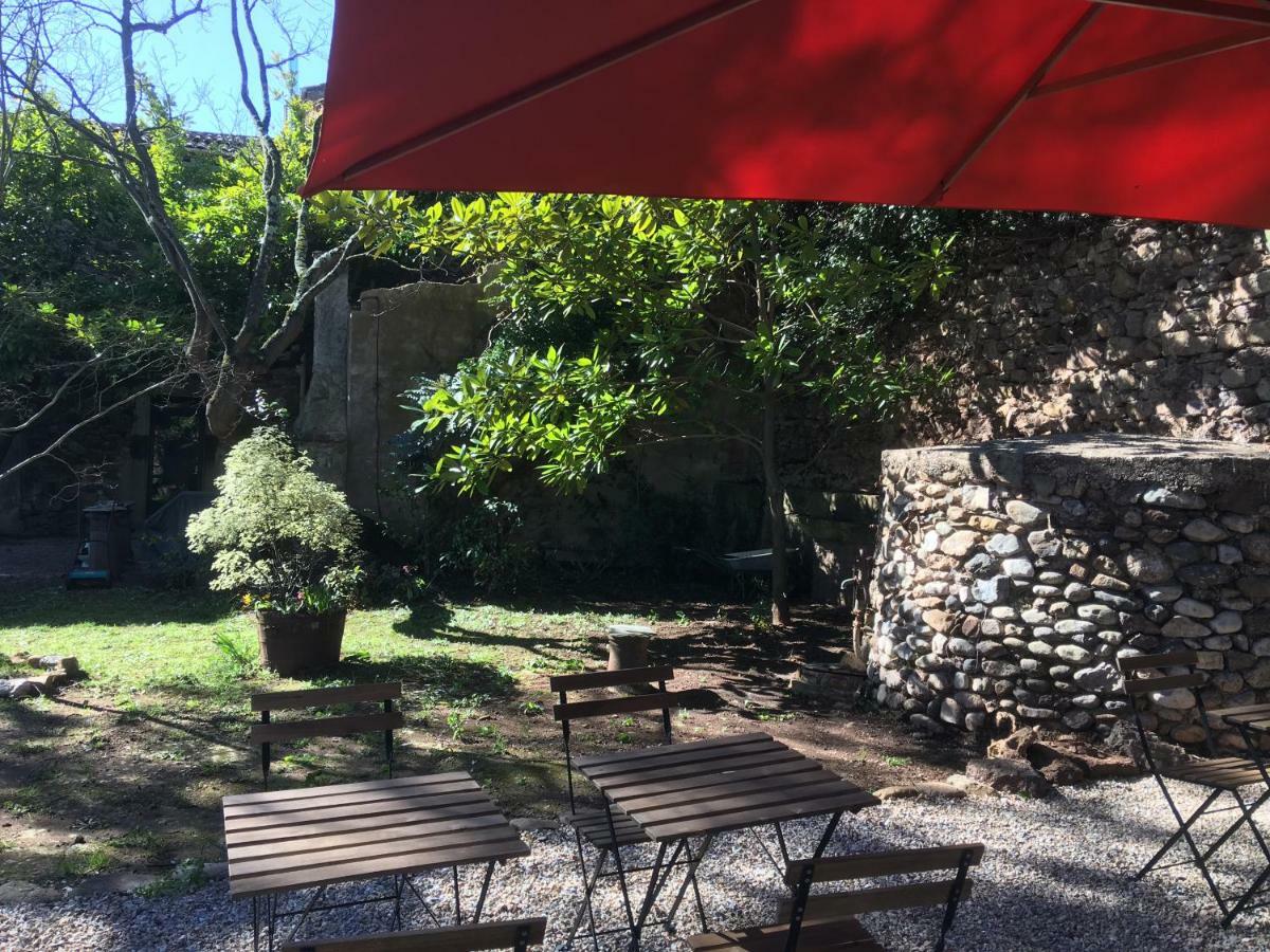 Bed and Breakfast Domaine De Brousson La Tour-sur-Orb Экстерьер фото