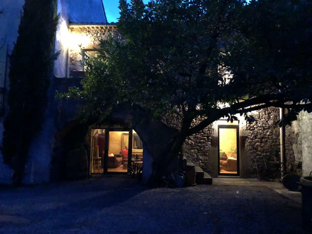 Bed and Breakfast Domaine De Brousson La Tour-sur-Orb Экстерьер фото