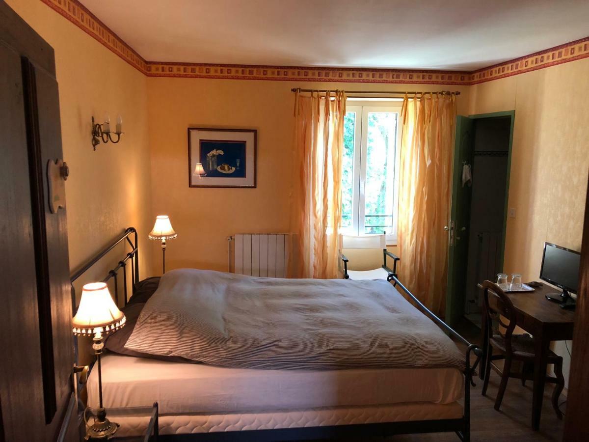 Bed and Breakfast Domaine De Brousson La Tour-sur-Orb Экстерьер фото